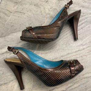Antonio Melani metallic patent brown and blue heels 6.5